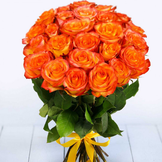 Orange roses 40 cm (variable quantity of flowers)