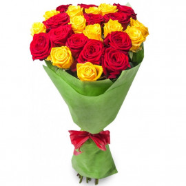 Желтые и красные розы 50 см. Изменяемое количество цветов.