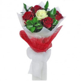 Rose Bouquet Compliment 50 cm