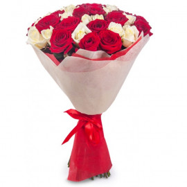 Ziedu pušķis Sarkanas un baltas rozes 50 cm (31 roze)