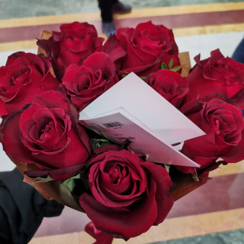 9 red roses 50 cm in craft