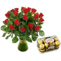 Красные розы 40 см и Ferrero Rocher (выберите количество цветов)